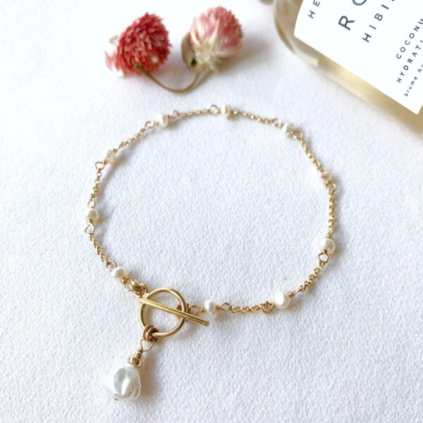 Pearl bracelet