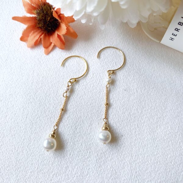 pearl earrings