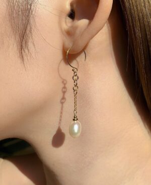 pearl earrings