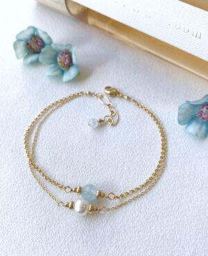 Aquamarine and pearl bracelet