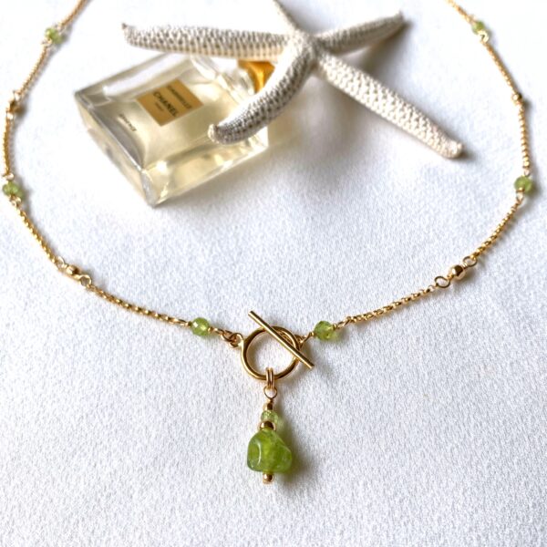 Aiai peridot toggle necklace - Image 3