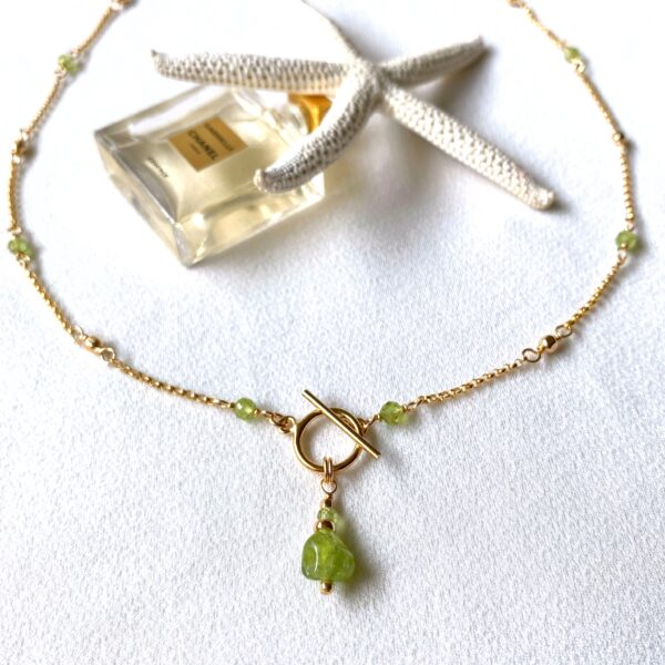 Aiai peridot toggle necklace - Image 4