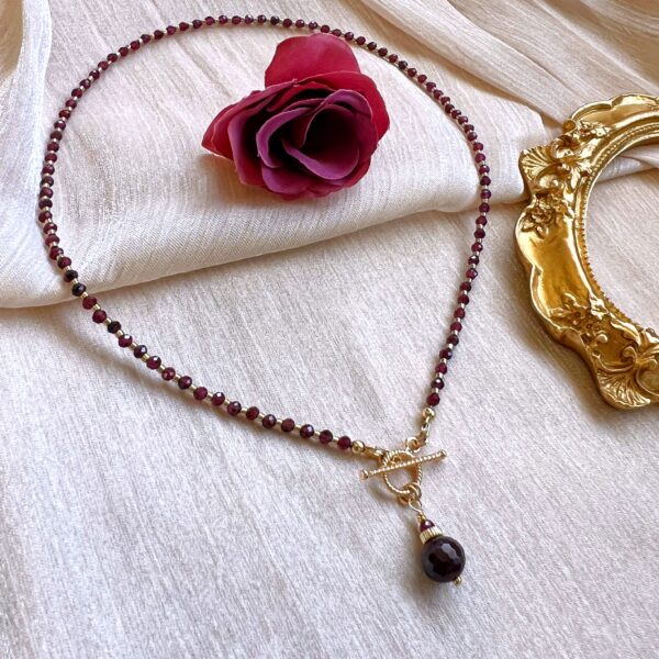 Garnet Asher beaded toggle necklace - Image 5