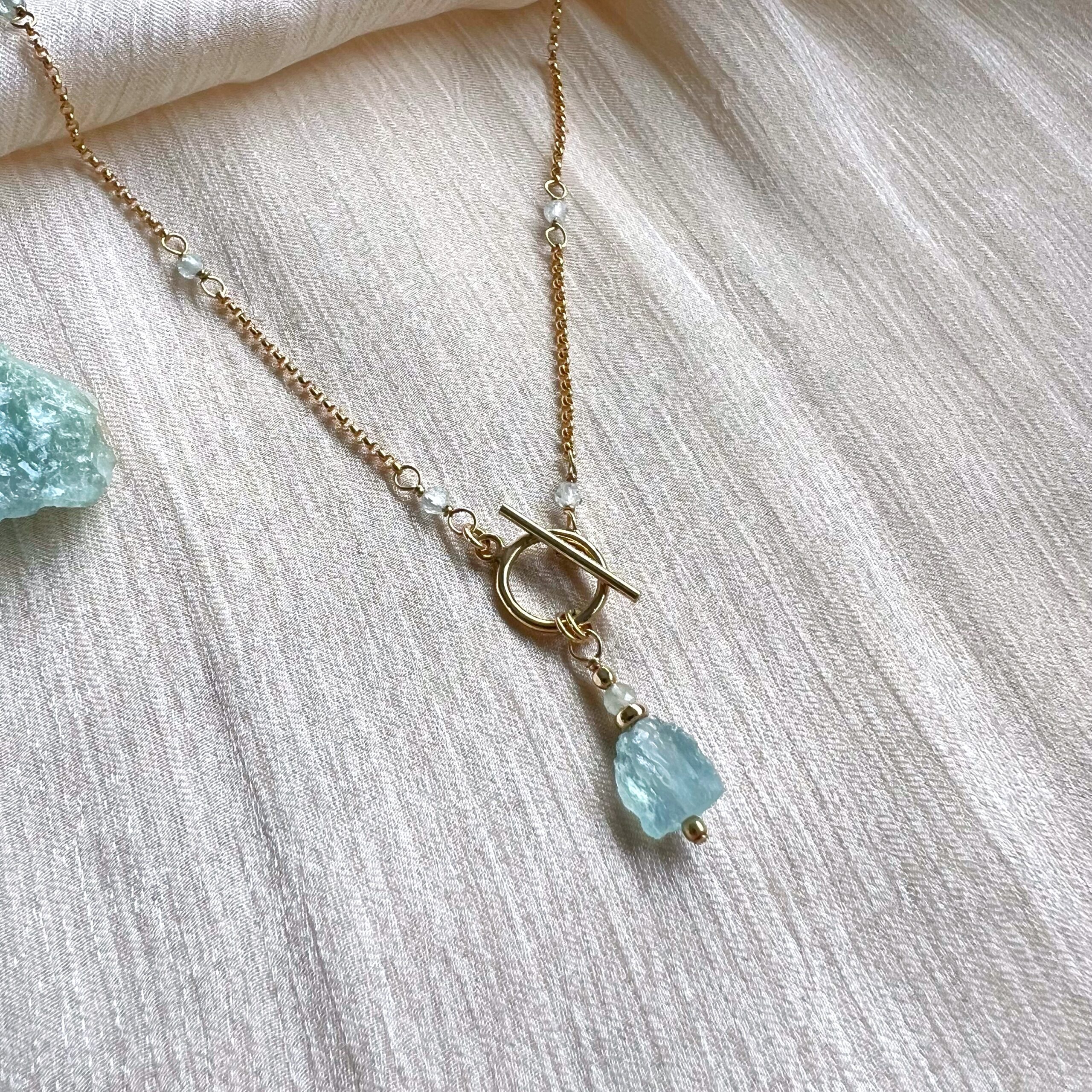 Rough cut aquamarine dainty toggle necklace - Image 5