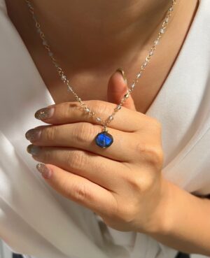 Flat baroque labradorite Wren necklace