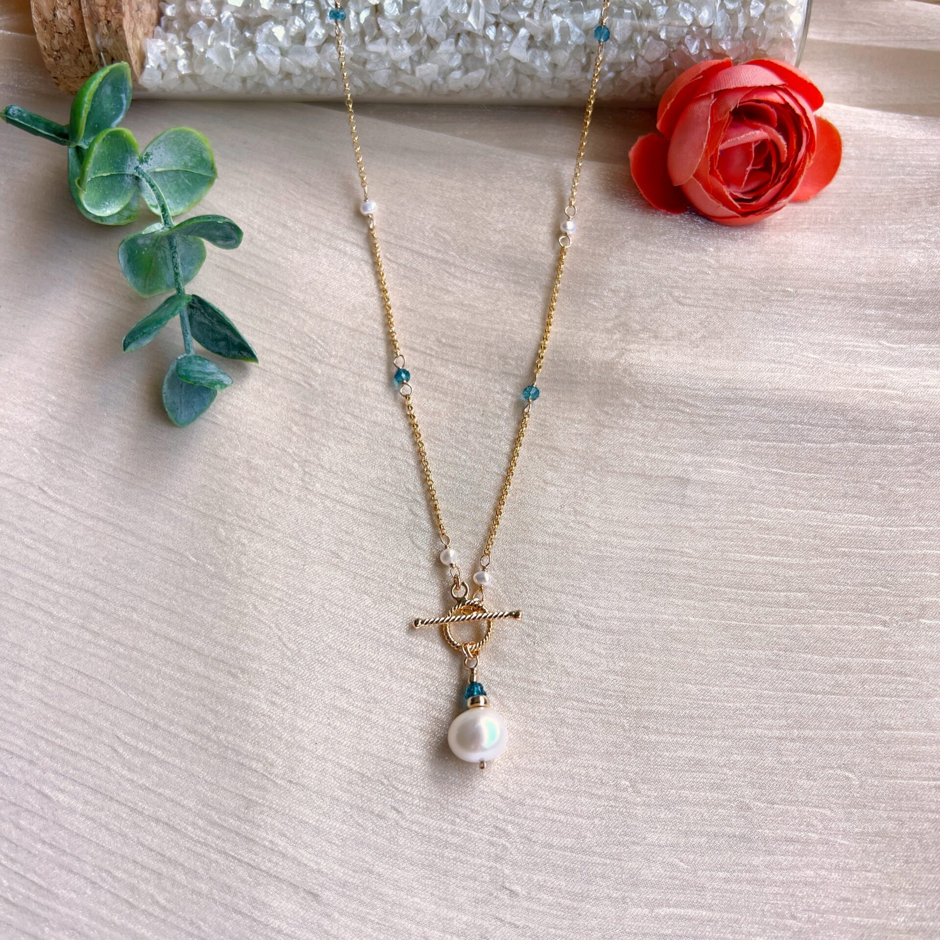 London blue topaz and baroque pearl toggle necklace - Image 2