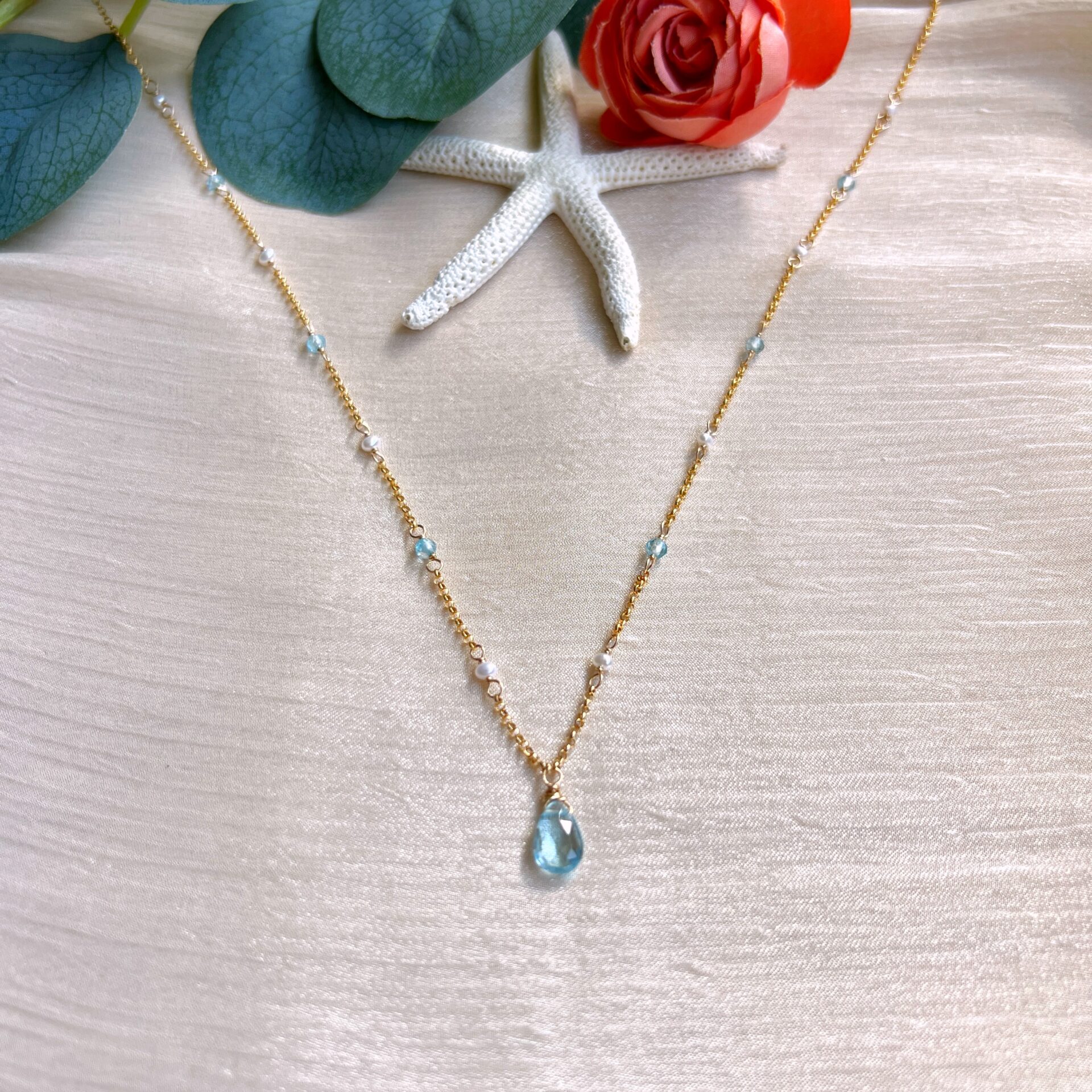 Tear drop blue topaz and tiny pearl necklace - Image 3