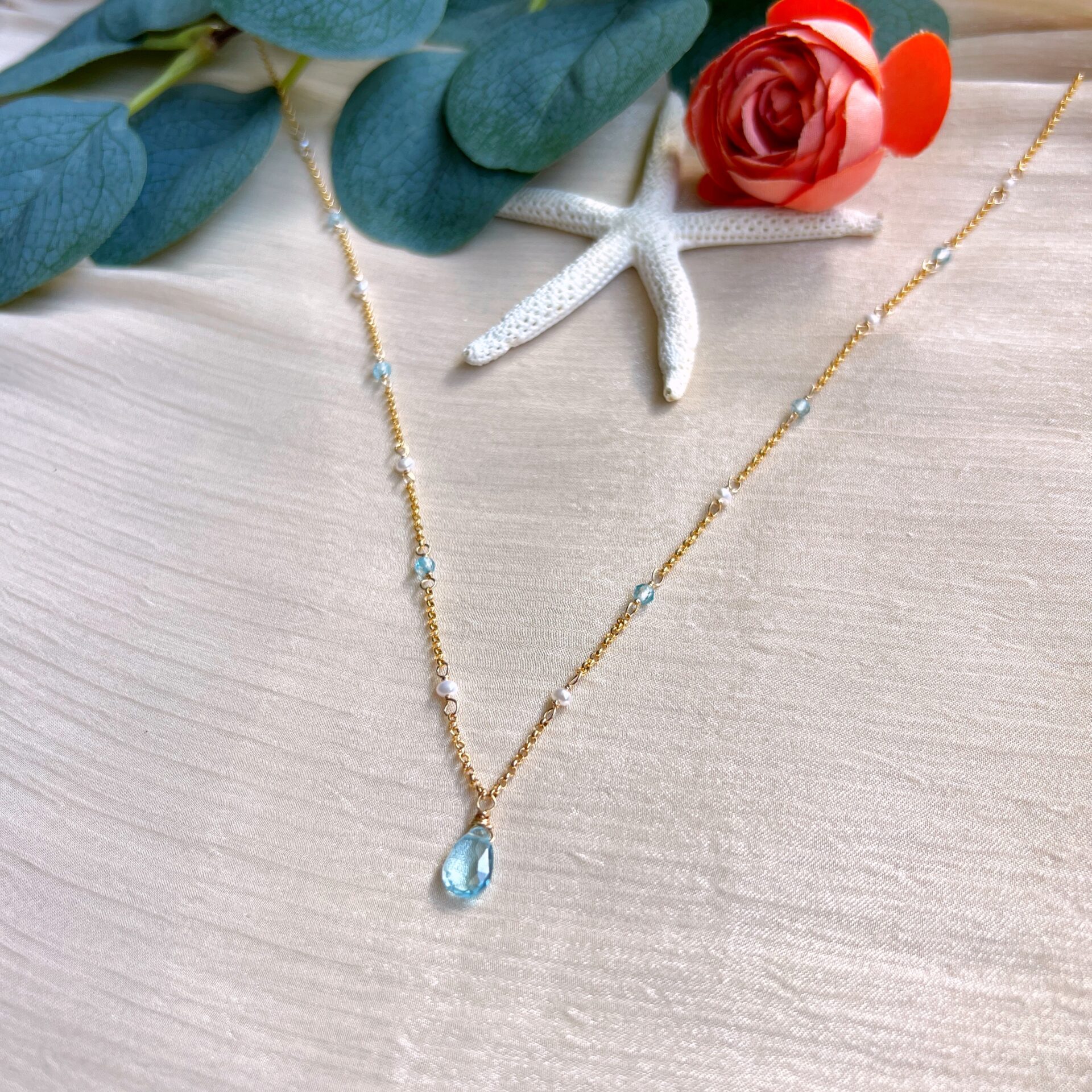 Tear drop blue topaz and tiny pearl necklace - Image 5